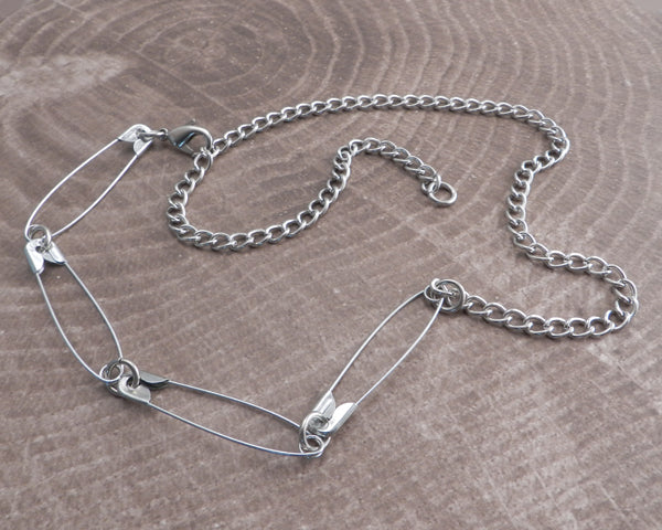 4 Safety Pins on Thin Curb Chain Amigaz Visit our online store! We